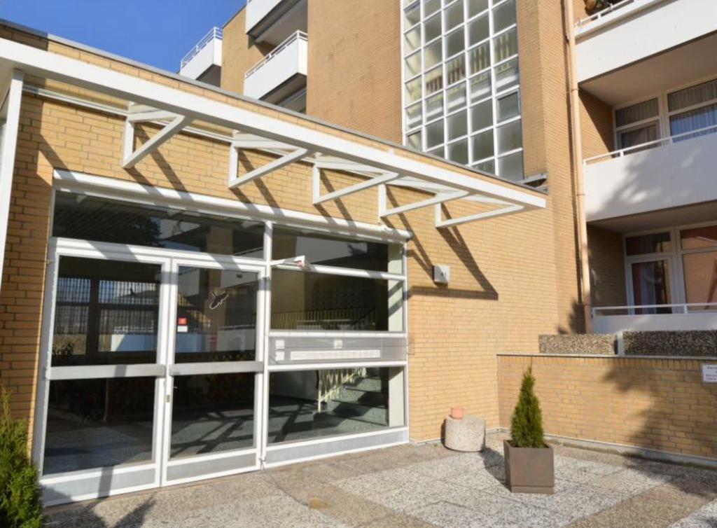 Strandloft Cuxhaven Im Haus Frauenpreiss Sahlenburg - Strandnah - 2 Hunde Willkommen -Schwimmbad - Sauna - Direkt Am Wald - Dachterrasse Mit Blick Nach Neuwerk エクステリア 写真